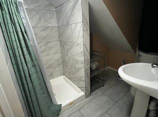 12 East Ave FLOOR 2, Lincoln, RI 02865