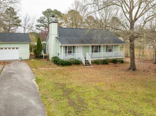 879 Cheves Rd, Zebulon, NC 27597