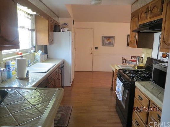 3rd image of 5845 Crescent Ave