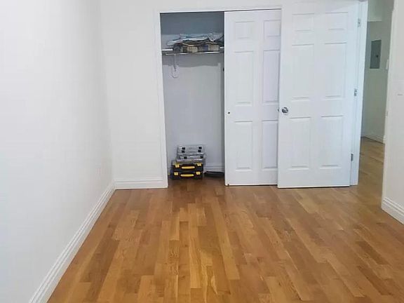 3rd image of 732 Elton Ave #4A