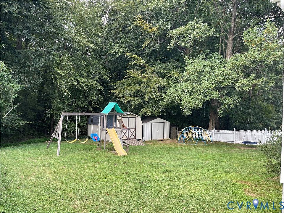 2nd image of 318 Bull Run Dr