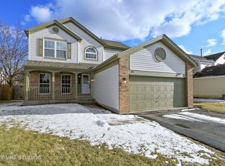 89 W Dahlia Ln, Round Lake Beach, IL