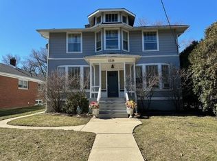 2534 Green Bay Rd, Highland Park, IL 60035