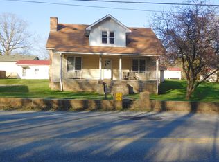 1569 Ritter Dr, Daniels, WV 25832