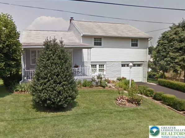 827 Karoly St, Freemansburg, PA 18017