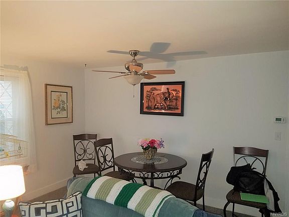 3rd image of 1765 Colvin Blvd