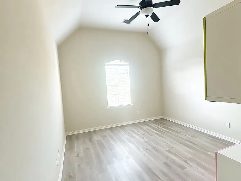 14803 Huffman Ln — Photo 34