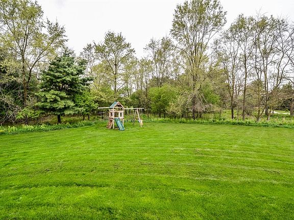 5th image of 4993 Hidden Brook Ct