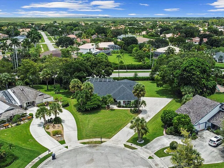 15575 Woodmar Ct — Photo 32