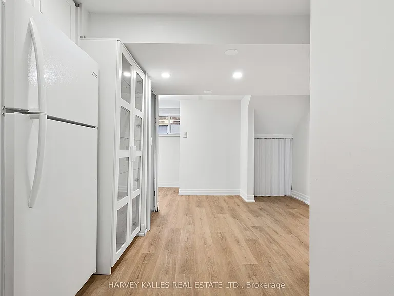 67 Robinglade Dr #BASEMENT — Photo 12