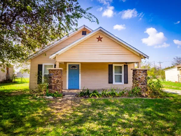 720 Texas St, Graham, TX 76450