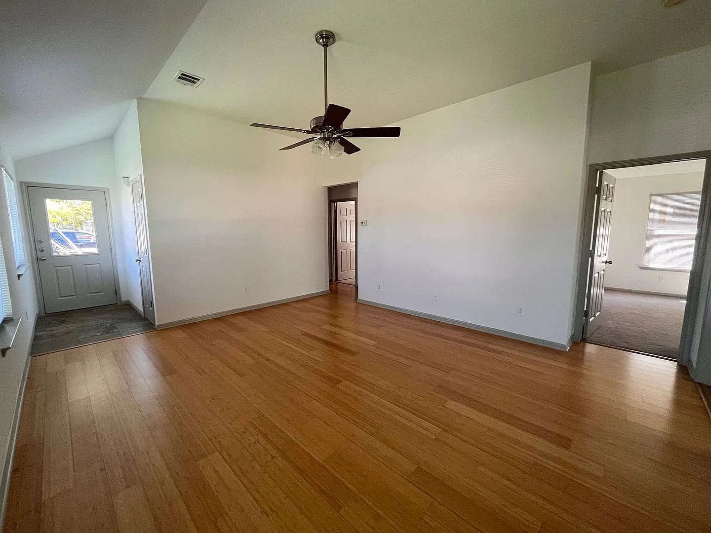 5414 Grover Ave — Photo 4