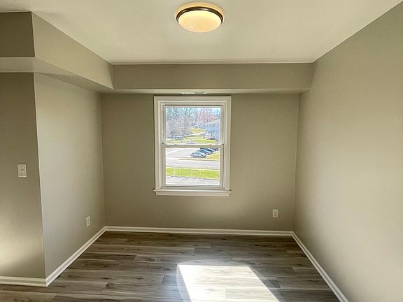 5th image of 394 Jackson St APT 107