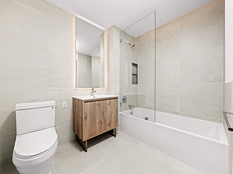 255 Lorimer St #111 — Photo 9