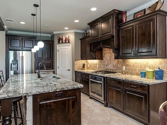 4th image of 2502 Kimbolton Dr