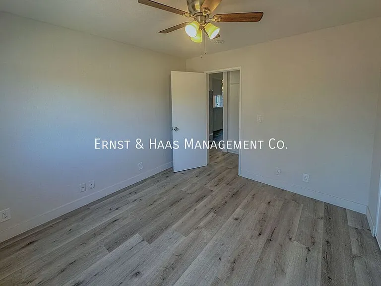 1080 Saint Louis Ave #203 — Photo 15