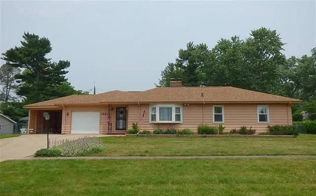 19813 Yoder St photo 1