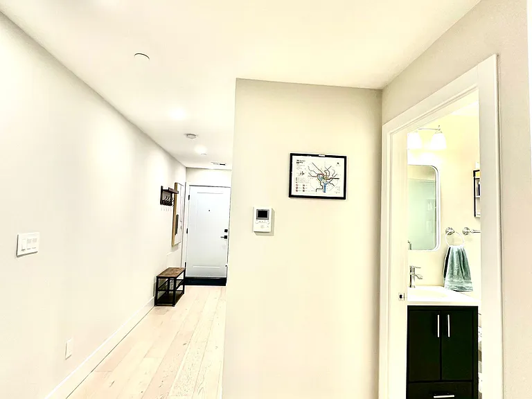 2556 University Pl NW #301 — Photo 3