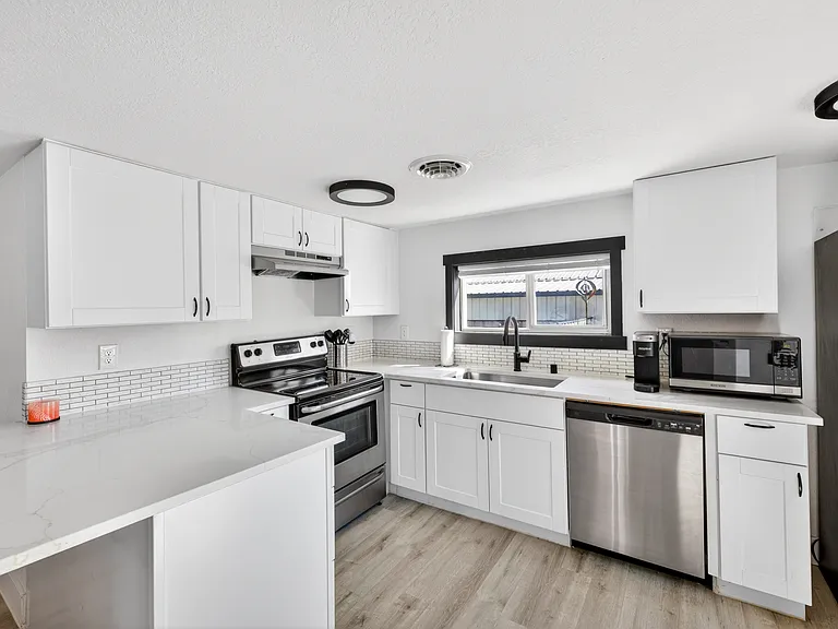 810 Smith Ave — Photo 15