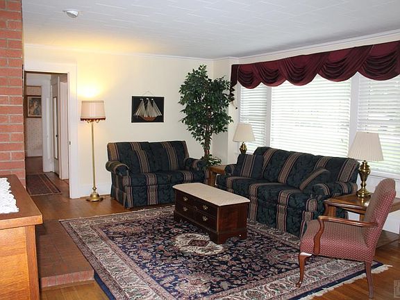 5th image of 1821 Burkemont Ave