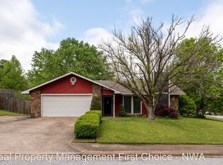 1502 E Stewart St, Fayetteville, AR 72703