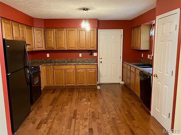2nd image of 502 W 3rd St