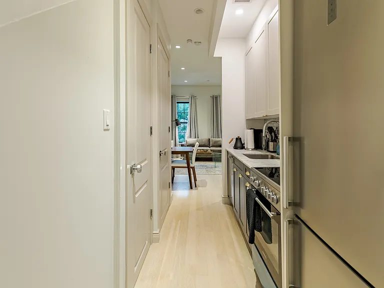 405 E 78th St #4B — Photo 17