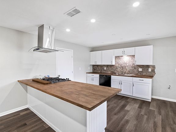 4th image of 6421 Teluco St