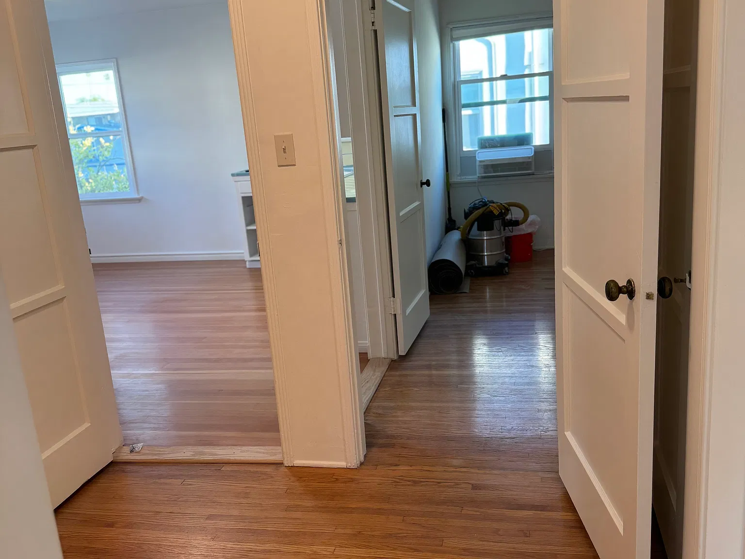 2 bed, 700 sqft, $2,400 — Photo 3