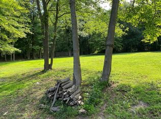 15771 Mydra Rd, Three Oaks, MI 49128