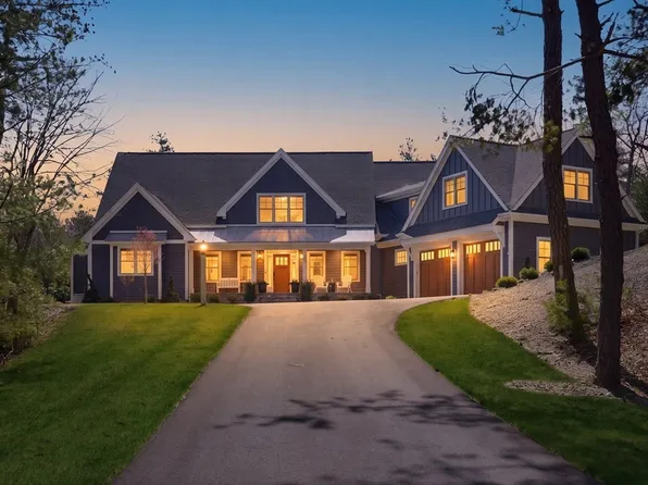 12 Talcott Pnes, Plymouth, MA 02360