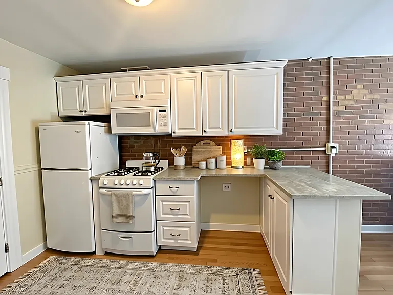 60 N Margin St — Photo 13