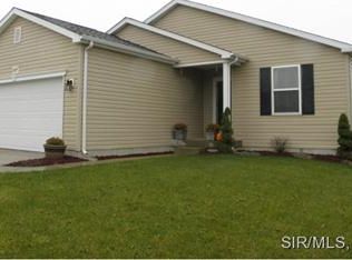 6800 Scenic Byways Ln, Godfrey, IL 62035