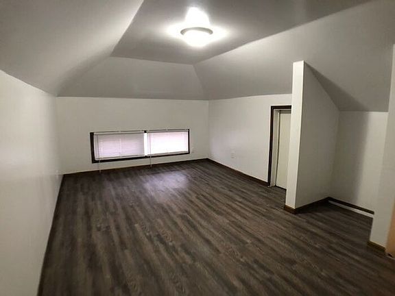 2nd image of 914 Broadway St #2-2-2