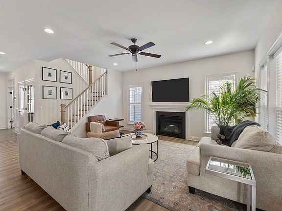 3rd image of 162 Agatha Ridge Ln