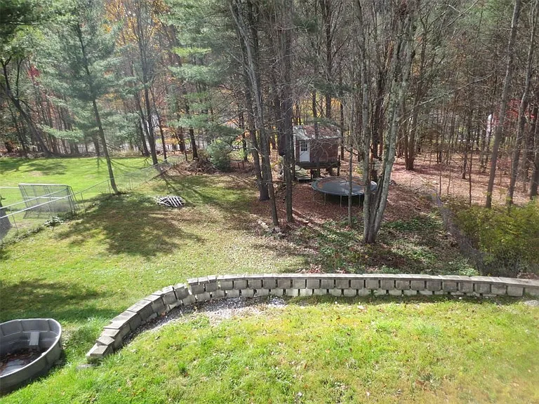 823 Jennifer Ln — Photo 11