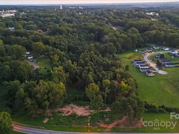 501 Providence Rd, Gaffney, SC 29341