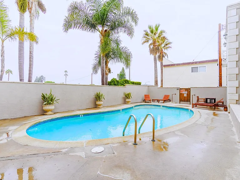 26110 Narbonne Ave — Photo 30