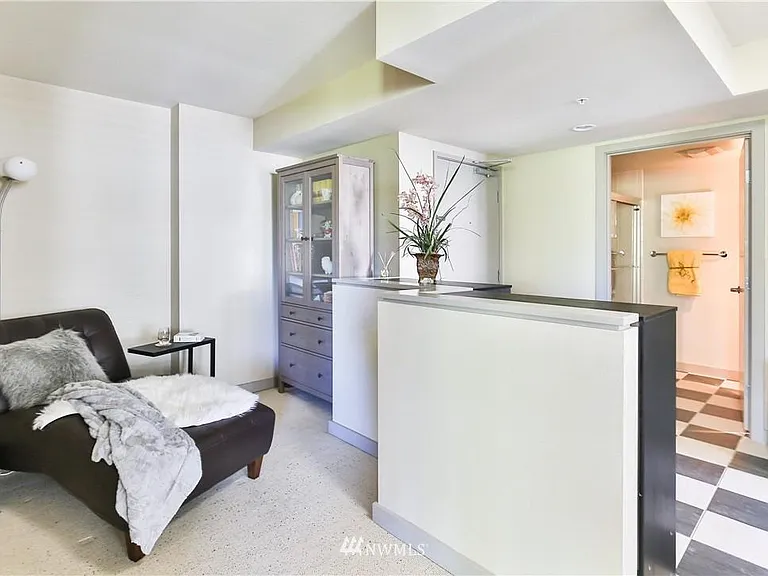 1100 106th Ave NE #710 — Photo 11