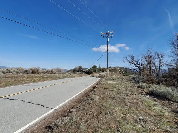 25041 Jacaranda Dr, Tehachapi, CA 93561