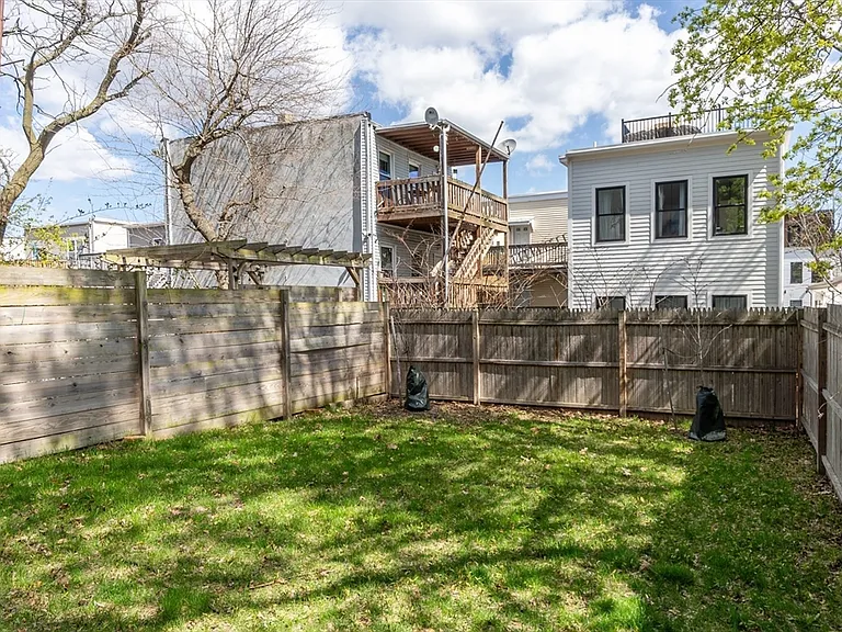 498 Sumner St #PENTHOUSE — Photo 22