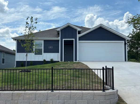 403 NW Pinwheel St, Gentry, AR 72734