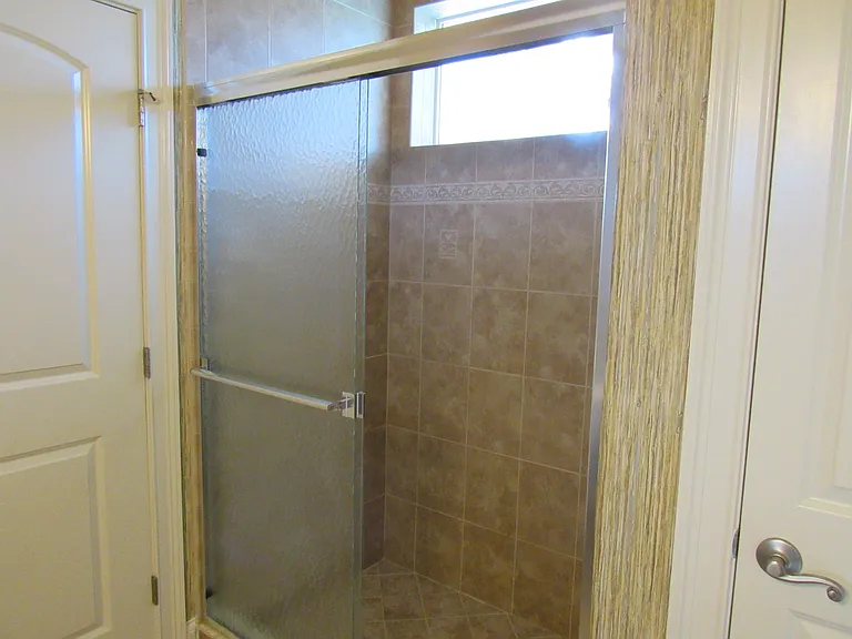 Ensuite bath