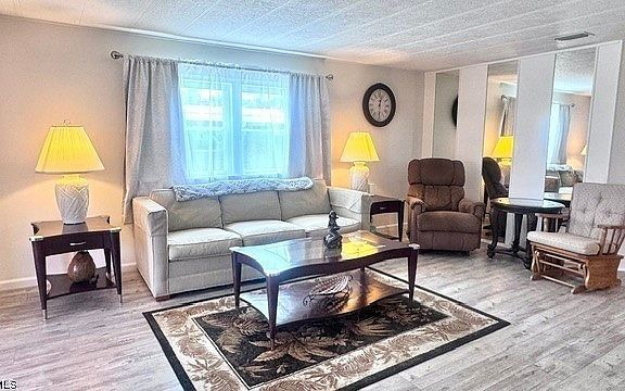 4th image of 5526 Miles Standish Ln