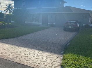 2118 SE 11th Pl, Cape Coral, FL 33990