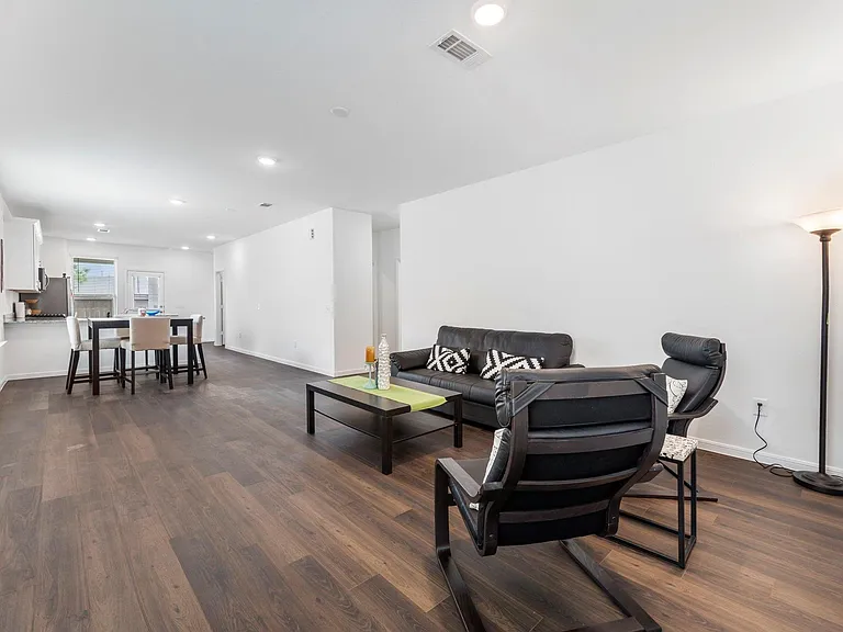 14483 Cedar Ledge Ln — Photo 9