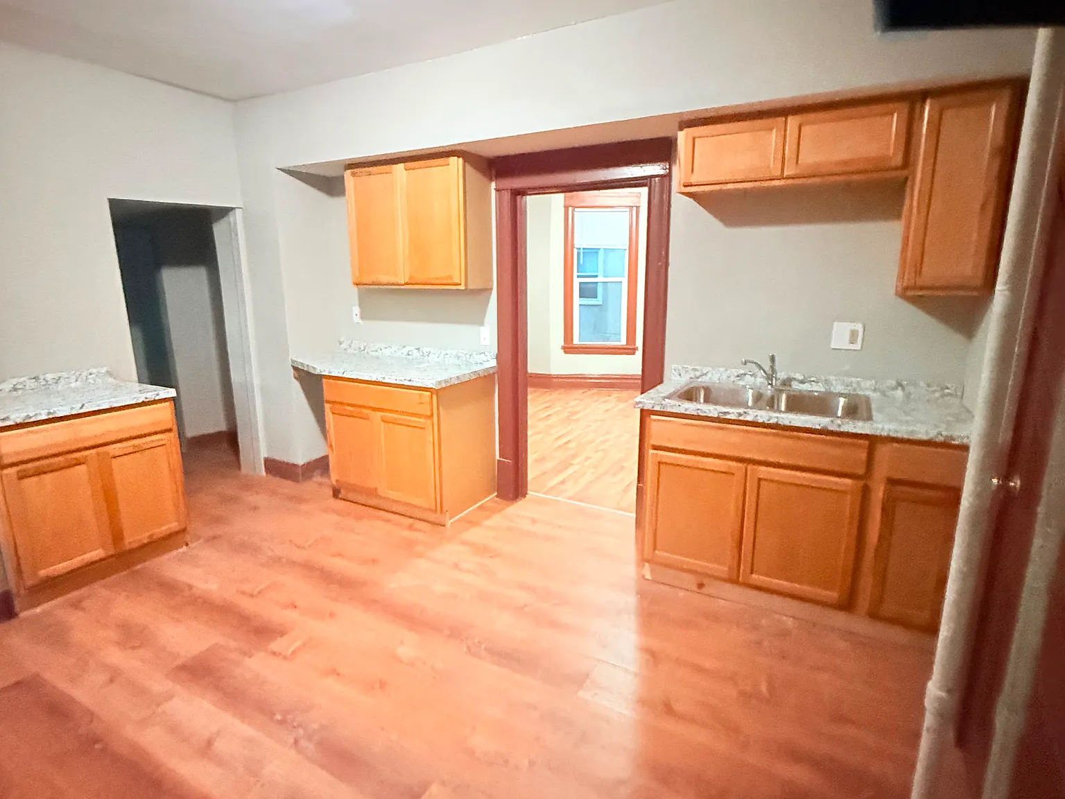 4 bed, 1700 sqft, $1,400 — Photo 2