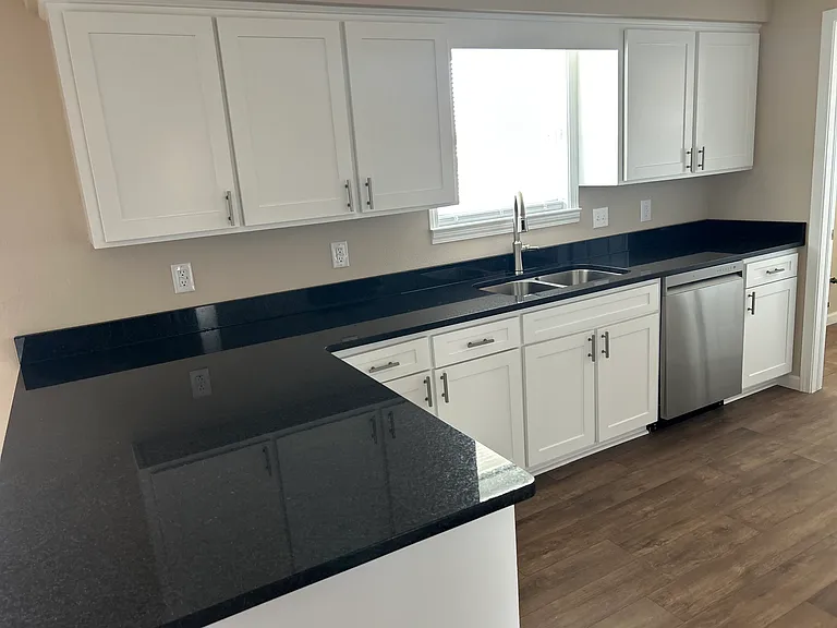 5704 Bryan St — Photo 10