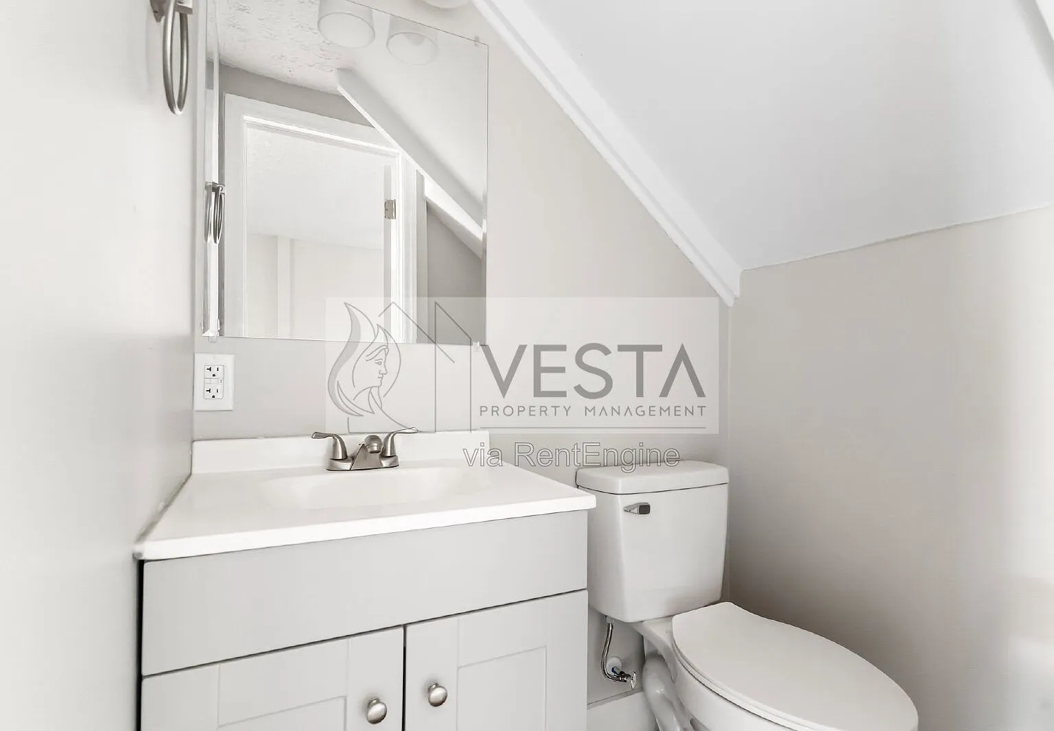 2 bed, 1.0 bath, 664 sqft, $1,300 — Photo 4