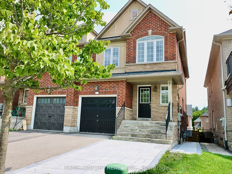 126 Gamble Glen Cres #LOWER — Photo 2